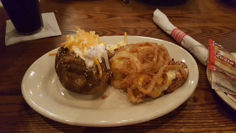Butterbee's American Grille — american restaurant (photo 15)