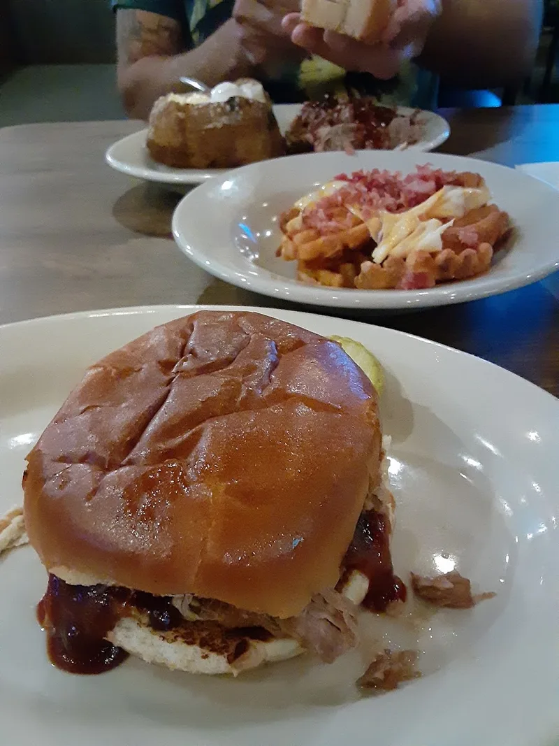 Butterbee's American Grille — american restaurant (photo 17)